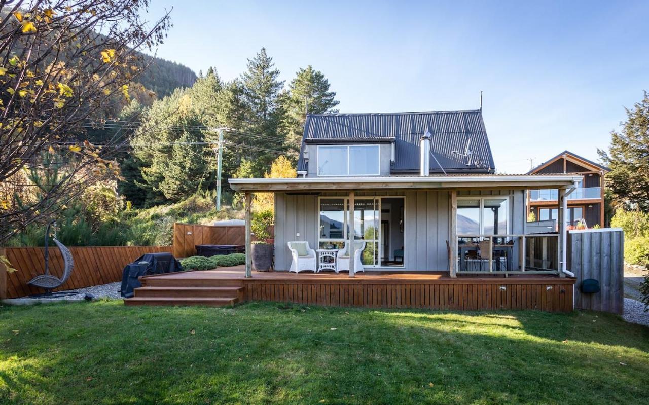 Private Cottage With Spa And Amazing Lake Views Closeburn Eksteriør billede
